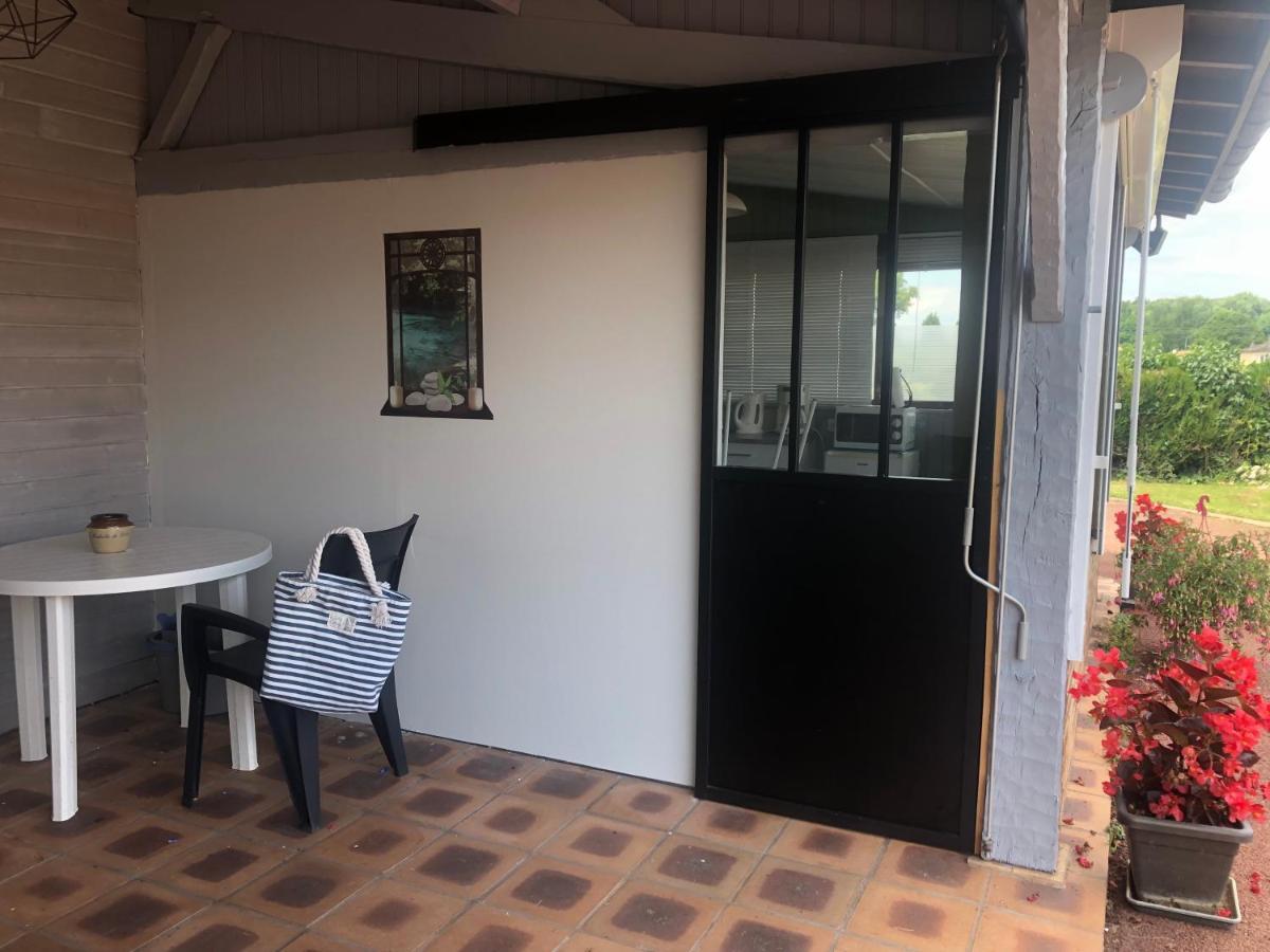 La Ligonne Acomodação com café da manhã Marillac Exterior foto